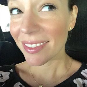 Meet your Posher, Valerie